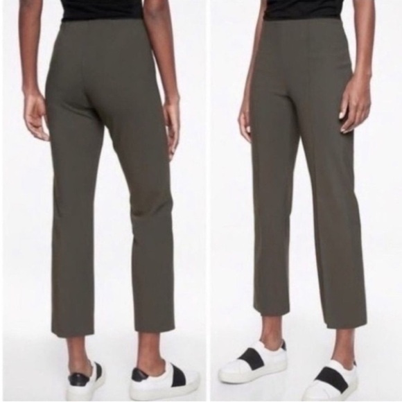Athleta Mercurial Crop Flare Pant Size Small Olive Green - Picture 1 of 14